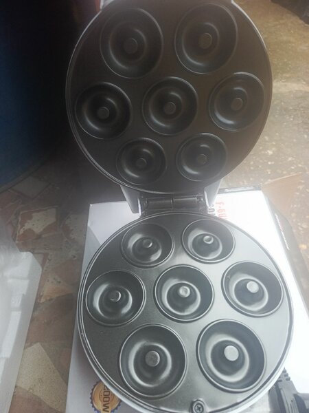 Appareil à donuts électrique