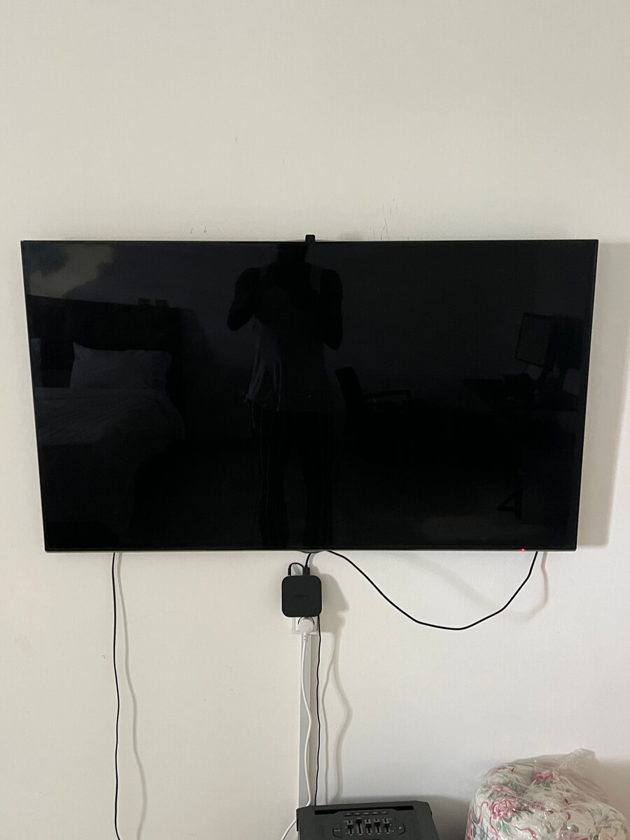 Slim samsung 4K UHD Smart TV