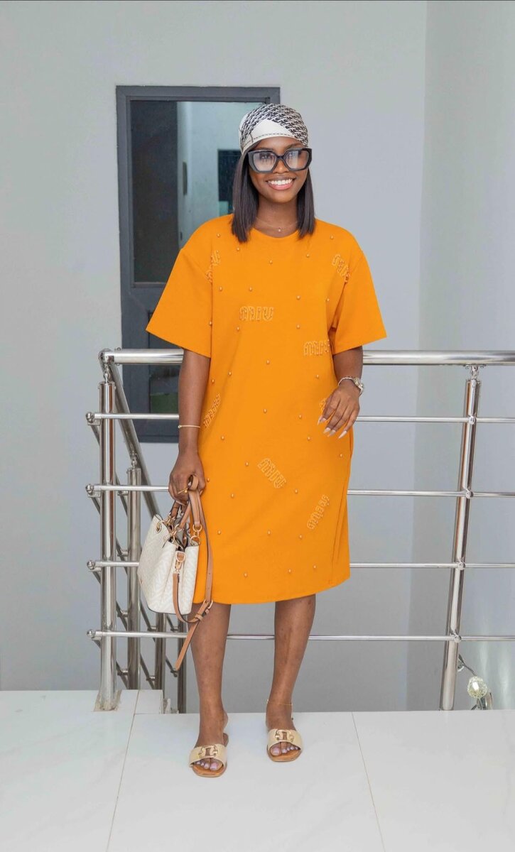 Robe droite élégante