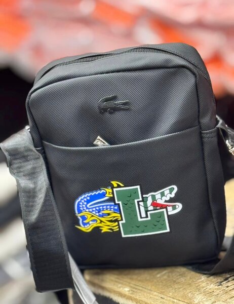 Sacoche Lacoste noire stylée