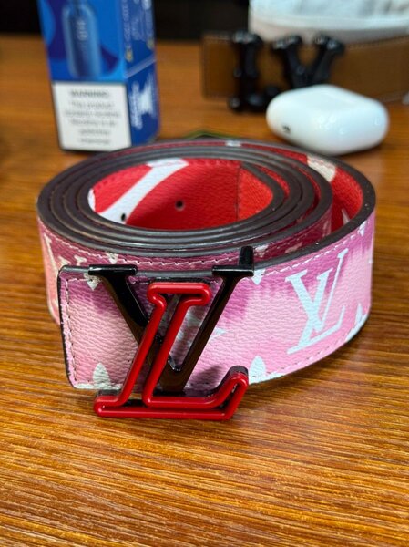 Ceinture élégante rose LV