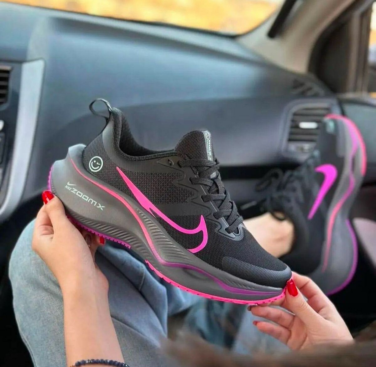 Nike ZoomX. BlackPink
