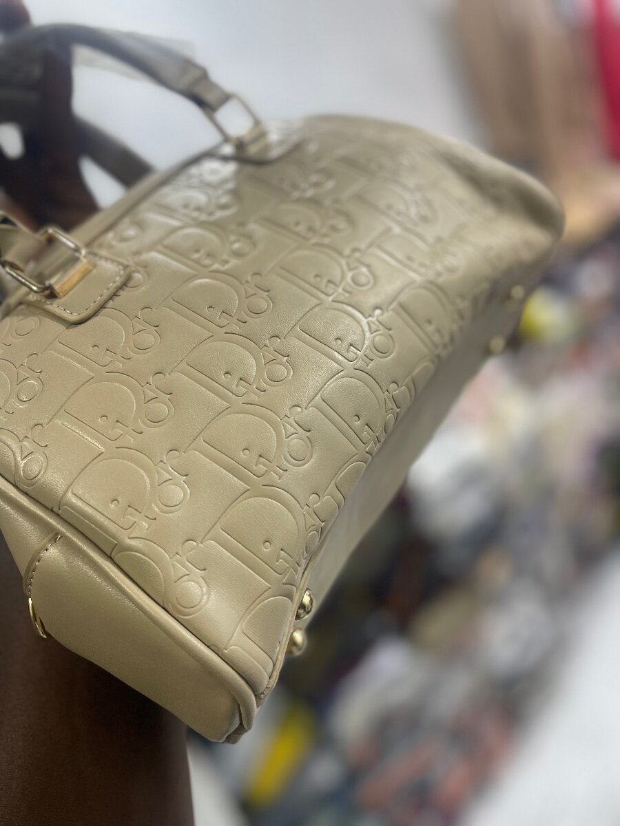 Sac à main Christian Dior élégant