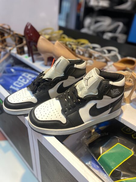JORDAN 1