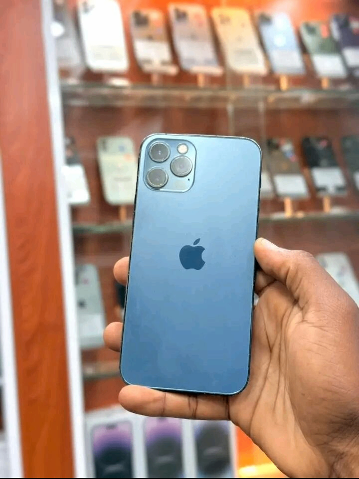 iPhone 12 Pro Max Débloqué