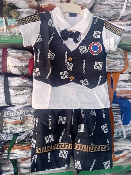 Tenues d'été garçon élégantes