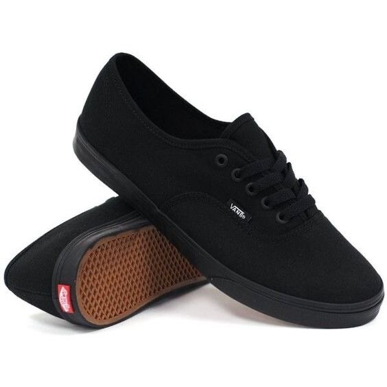 Baskets en toile noires hommes