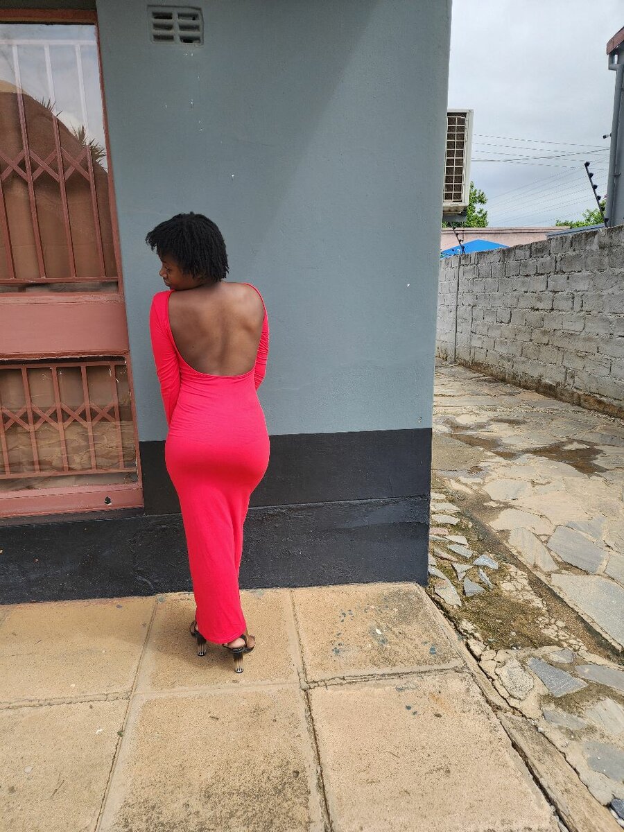 Backless fitted long dress