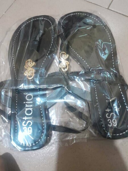 Ladies sandals