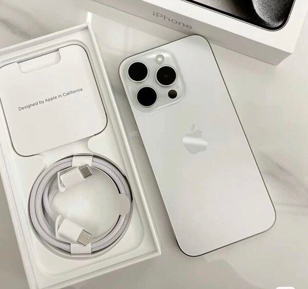 iPhone 15 Pro Max 1To Quasi