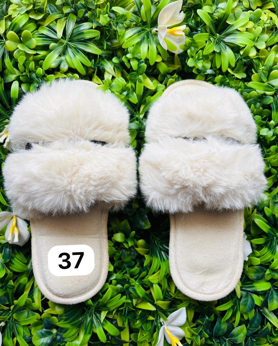 Chaussons en fausse fourrure