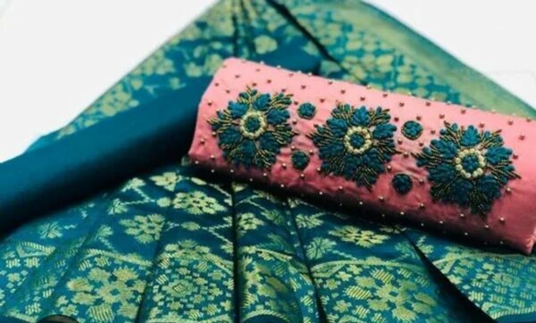 Ladies suit