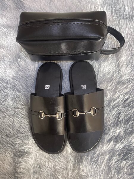 Sandales élégantes et pochette