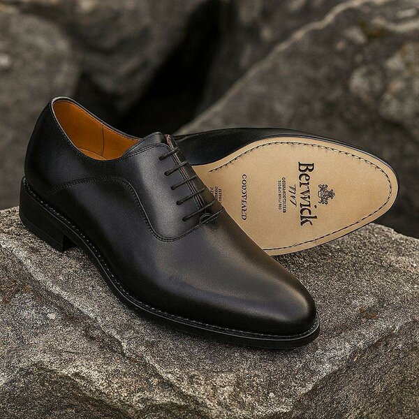 Chaussures habillées en cuir homme