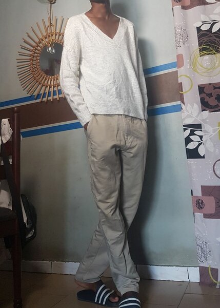 Pull en maille V col homme