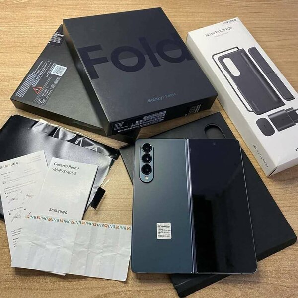 Samsung Galaxy Z Fold3 5G