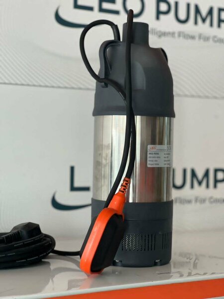 Submersible pump