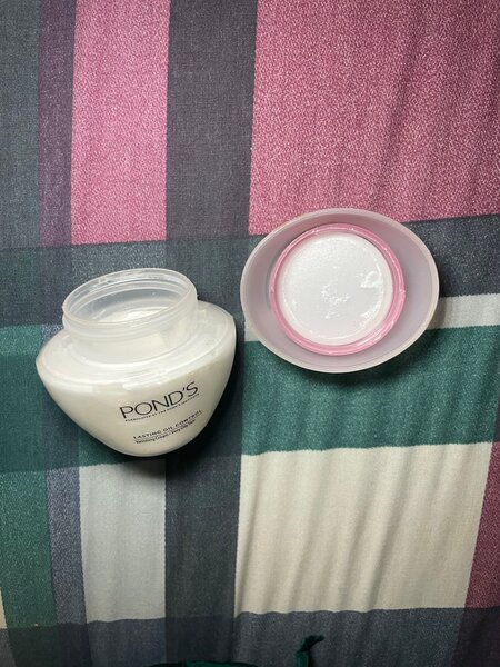 Crème Contrôle Sébum Pond's