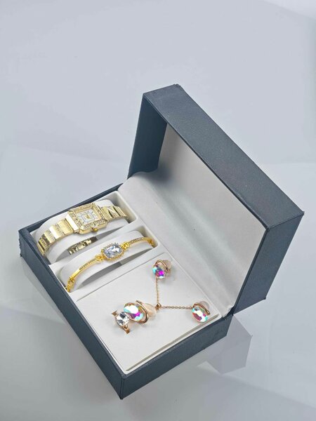 Coffret Bijoux en Or Éclatants
