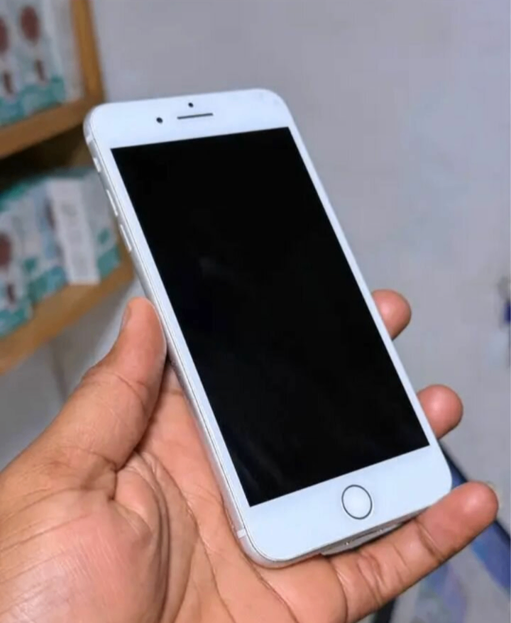 iPhone Blanc 64 Go Débloqué