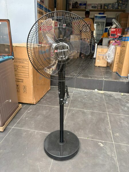 Ventilateur sur pied réglable