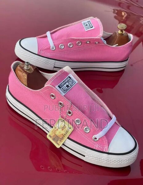 All Star Converse rose