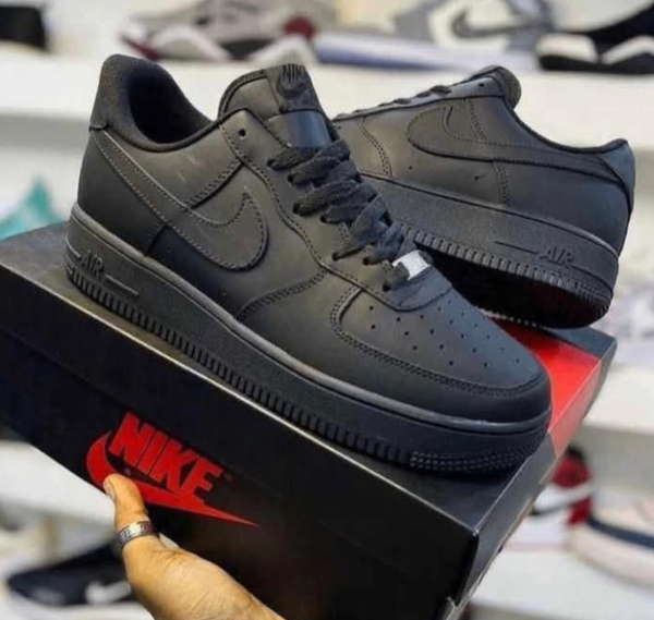 Nike Air Force 1 Noires