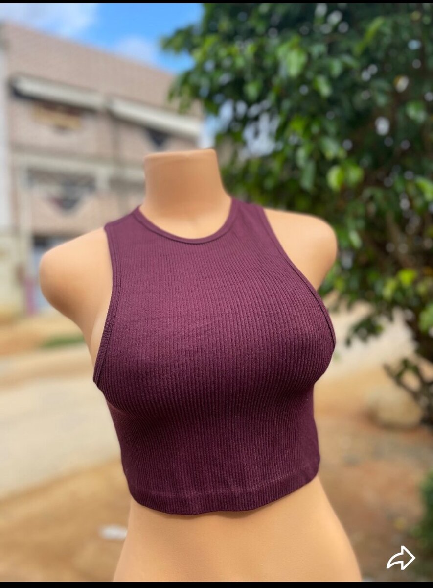 Top cropped sans manches