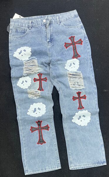 Jeans déchirés tendance