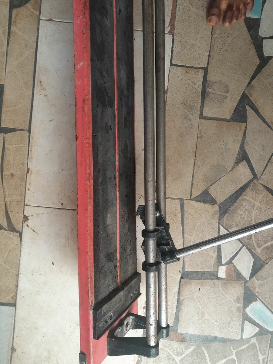 Coupe-carreaux manuel robuste