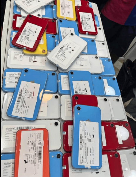 Smartphones colorés avec garantie