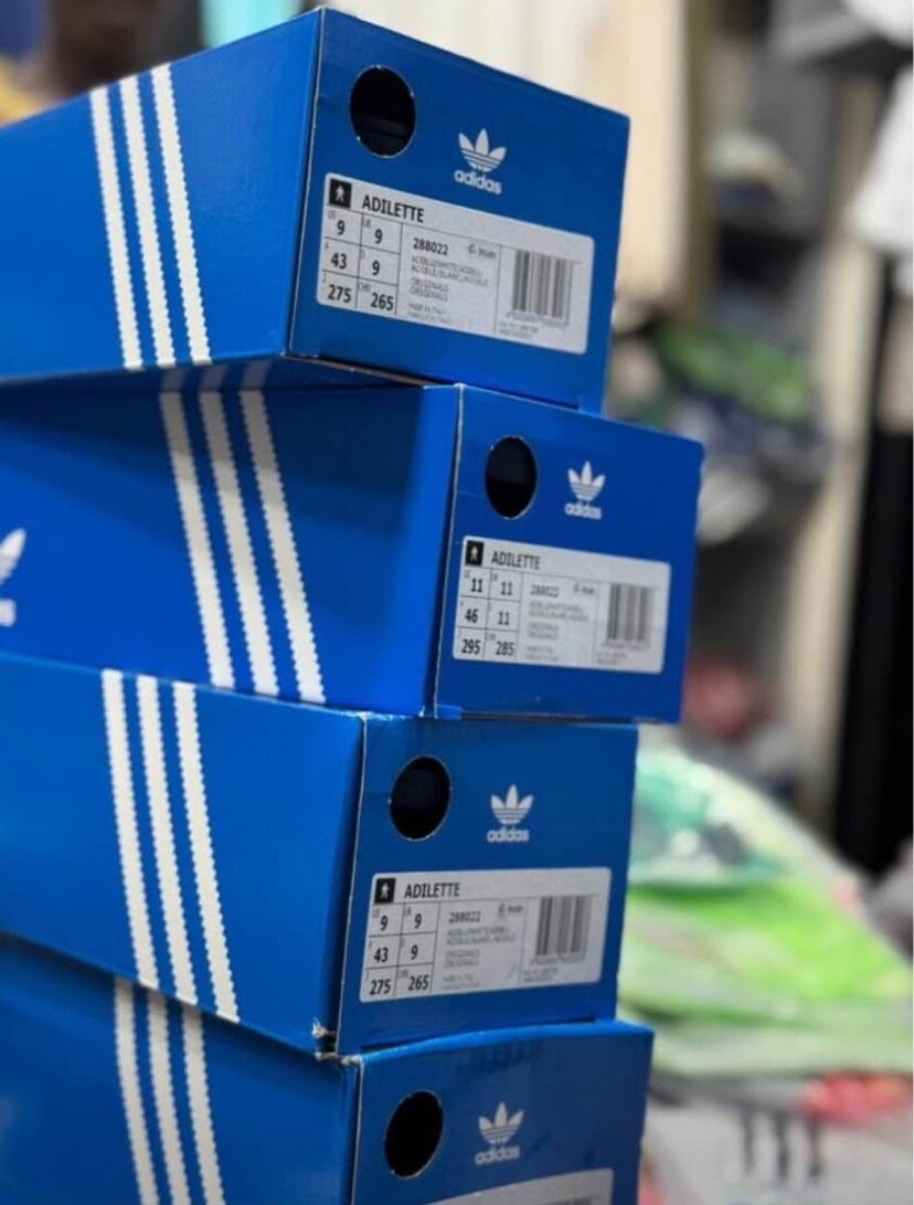 Adilette Slides Adidas