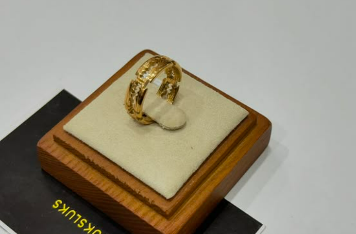 FLAWLESS STAINLESS RING