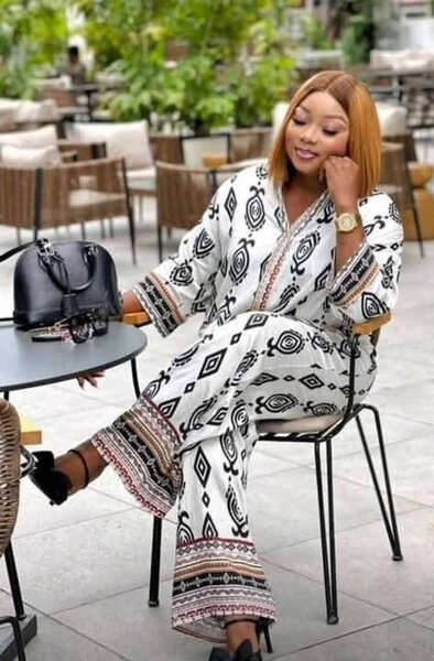 Ensemble dame, 4 couleurs