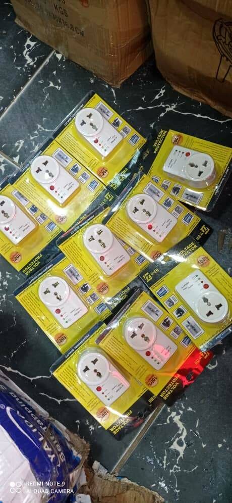 Des mini STABLISATEUR de protections anti foudres