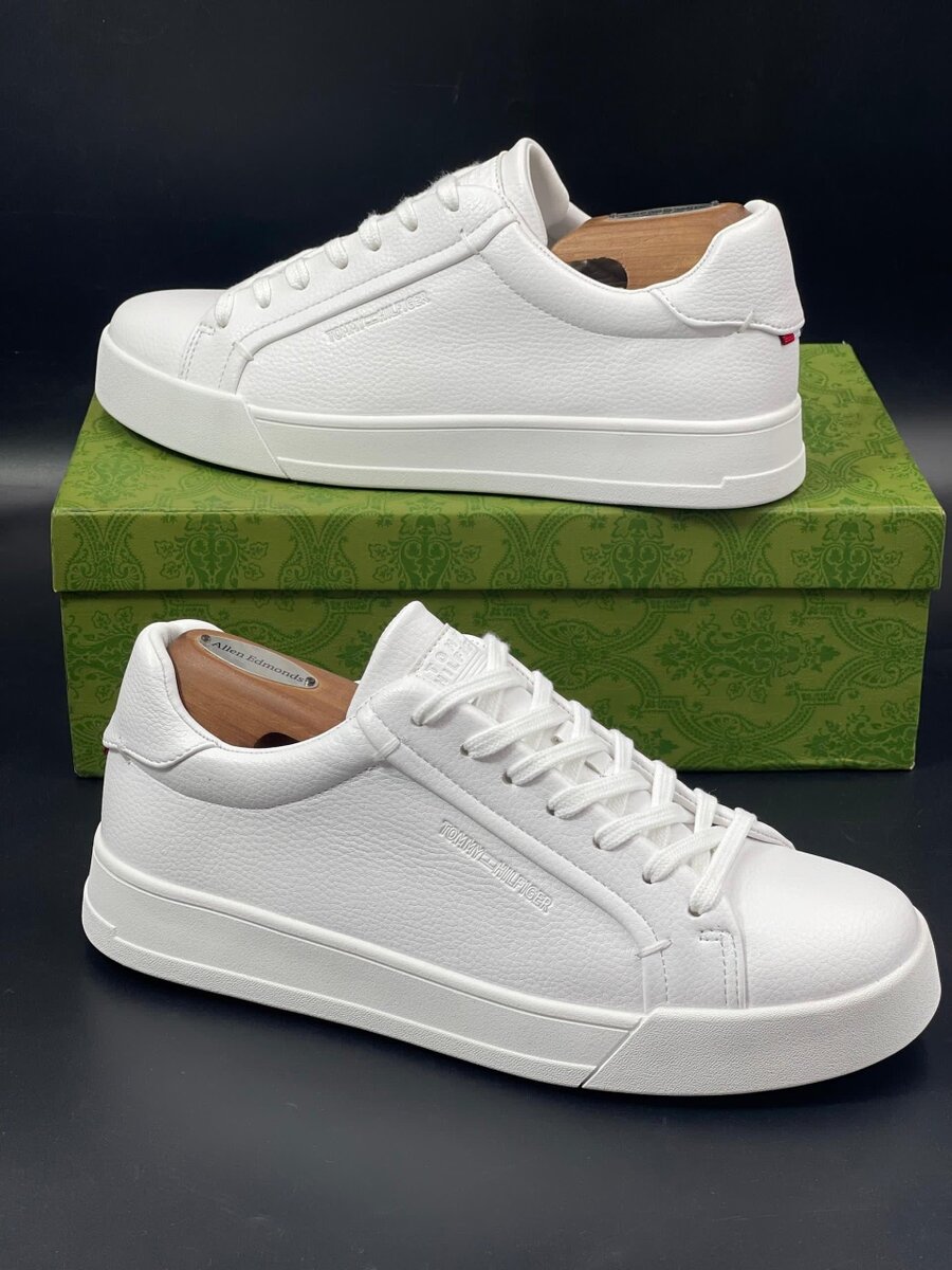 TOMMY HILFIGER ALL WHITE
