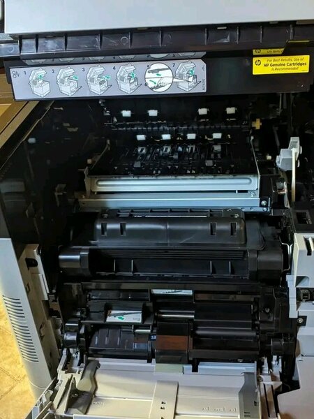 Imprimante multifonction laser professionnel