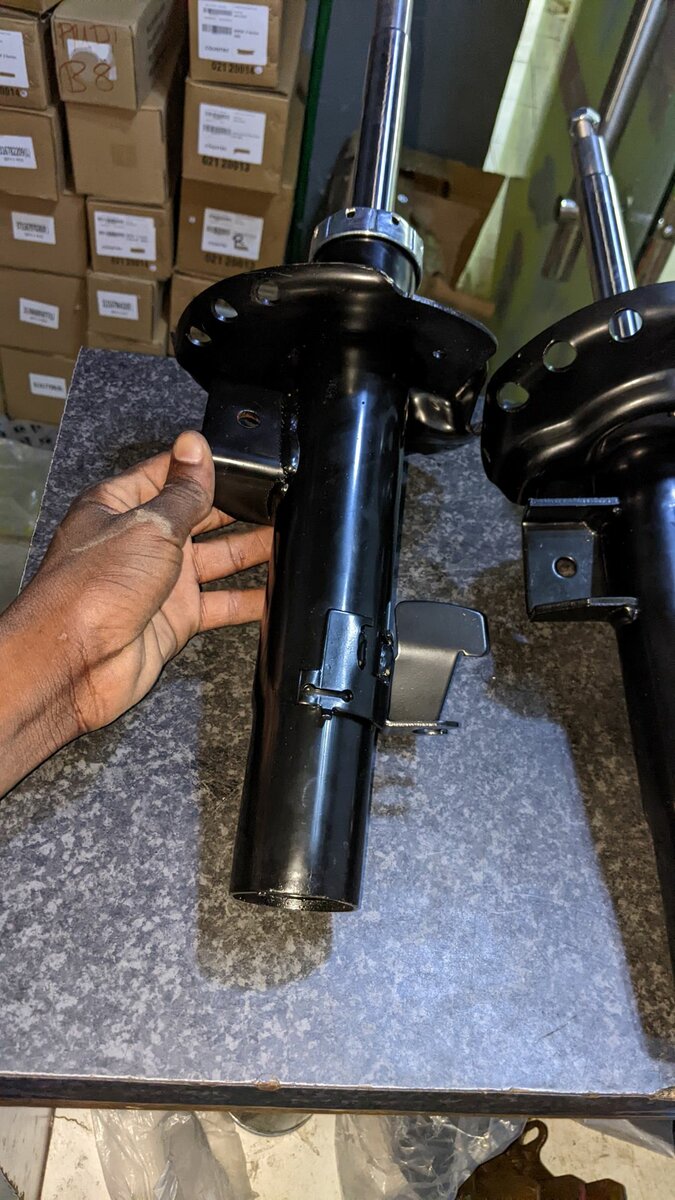 Front Shocks Absobers For Volvo XC60 2015