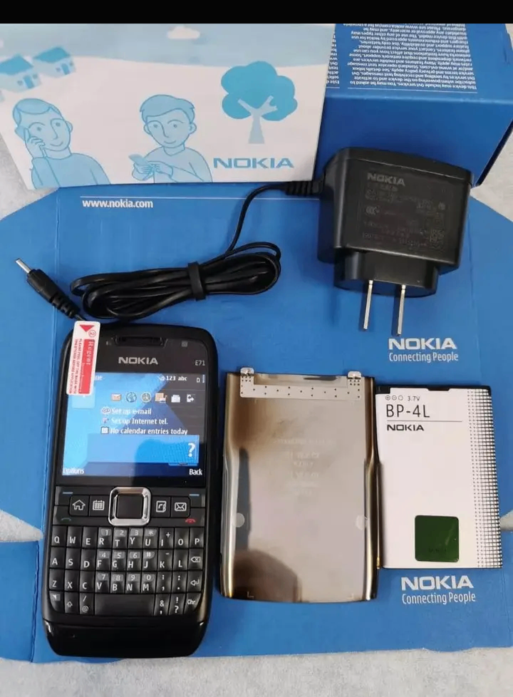 Nokia E72 Téléphone Classique