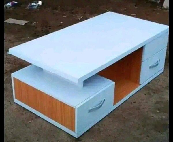 Table basse contemporaine