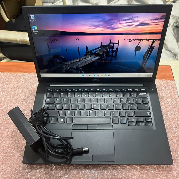 Dell Latitude 7490