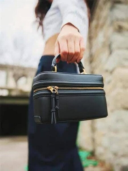 Mini-sac à main en cuir élégant