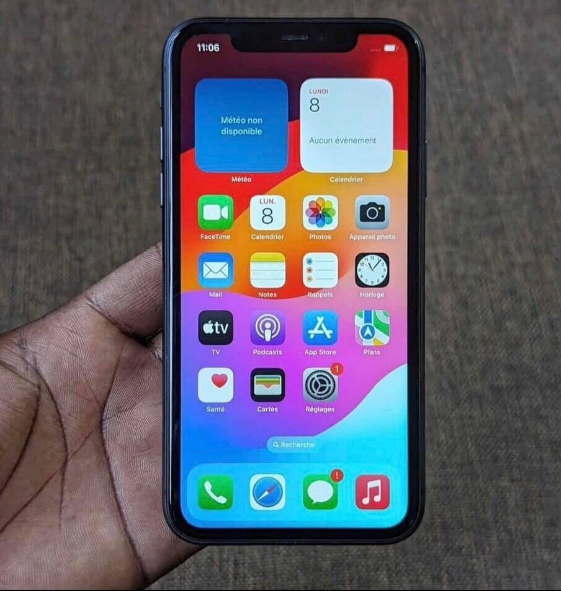 iPhone 11