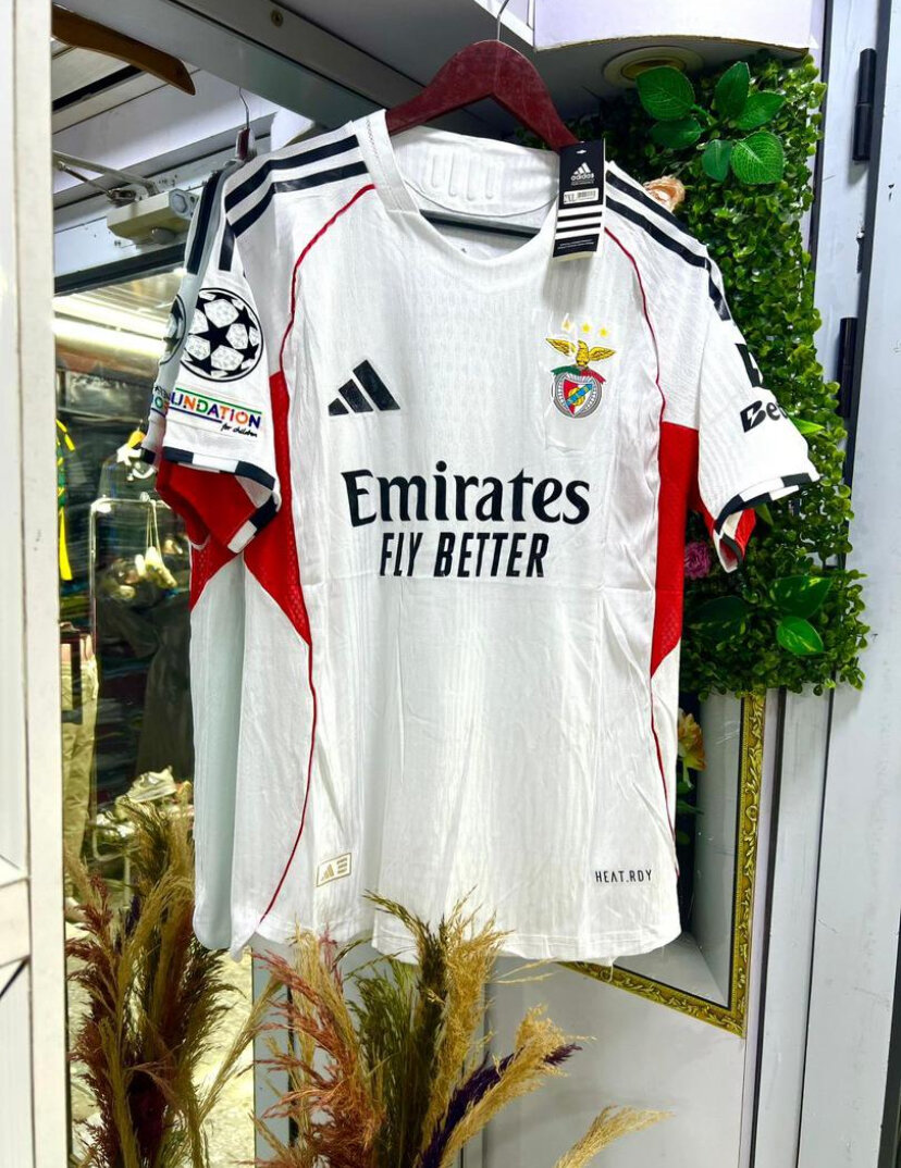 Maillots de football équipes