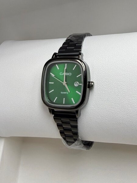 Montres Casio Quartz Élégantes