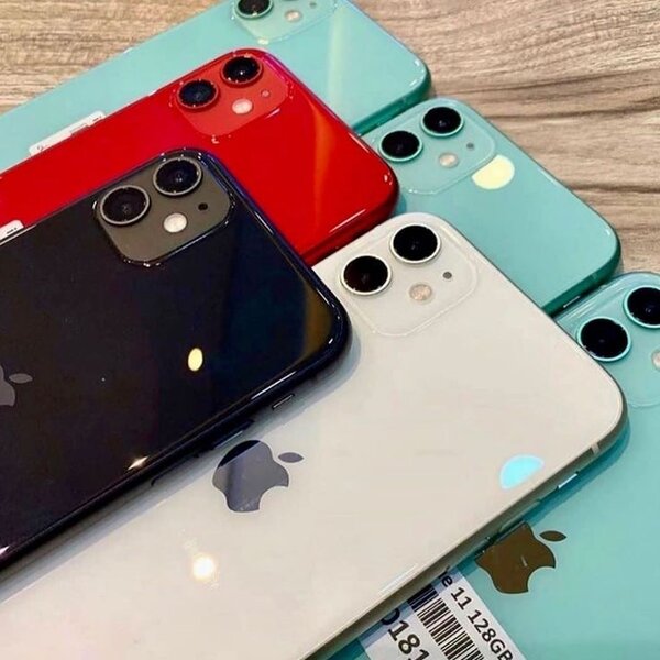 iPhone 11 UK use