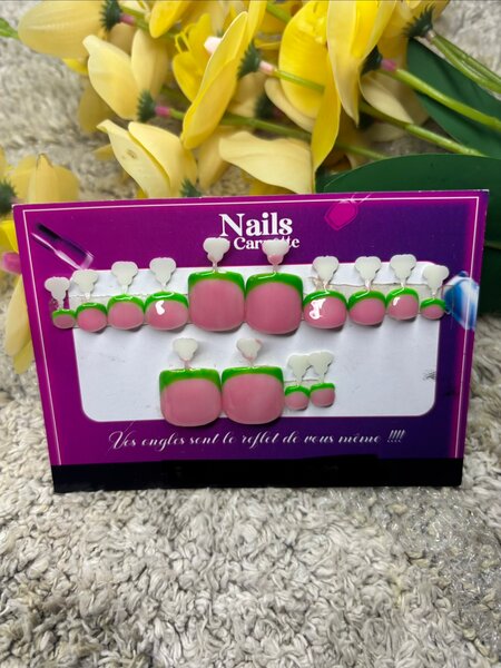 Faux Ongles Fruités Vibrants
