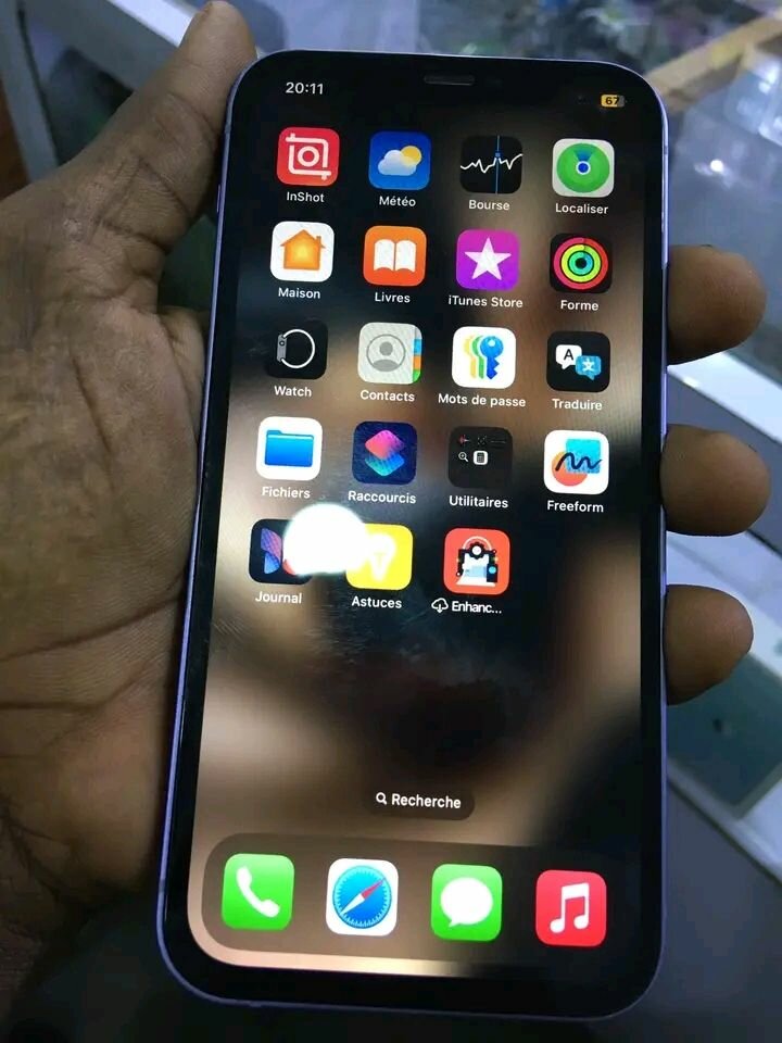 iPhone 12 violet déverrouillé