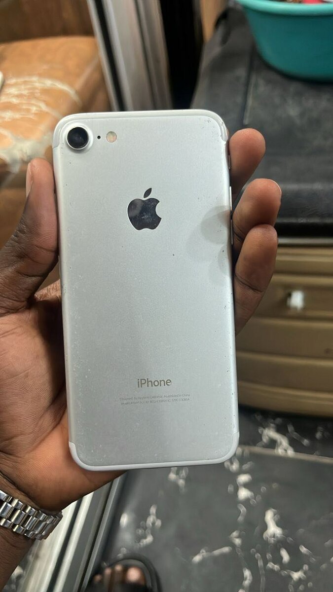 IPHONE 7 SIMPLE