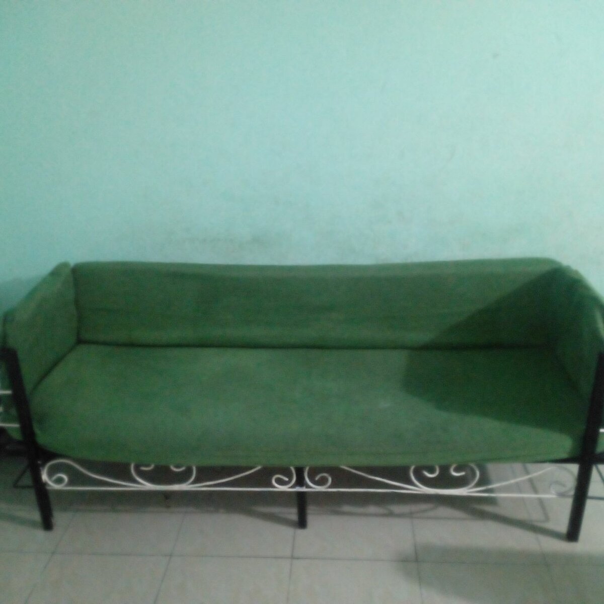 Canapé vert moderne